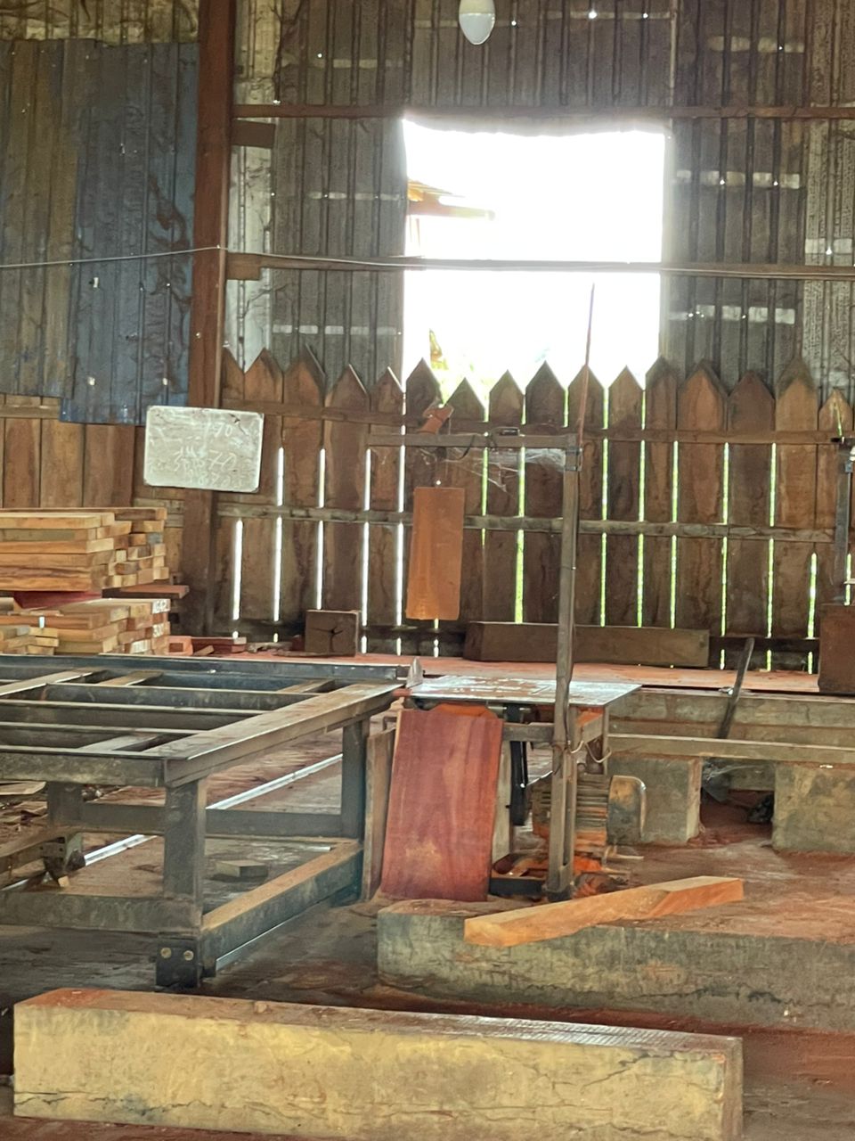 Planches bois sciées export
